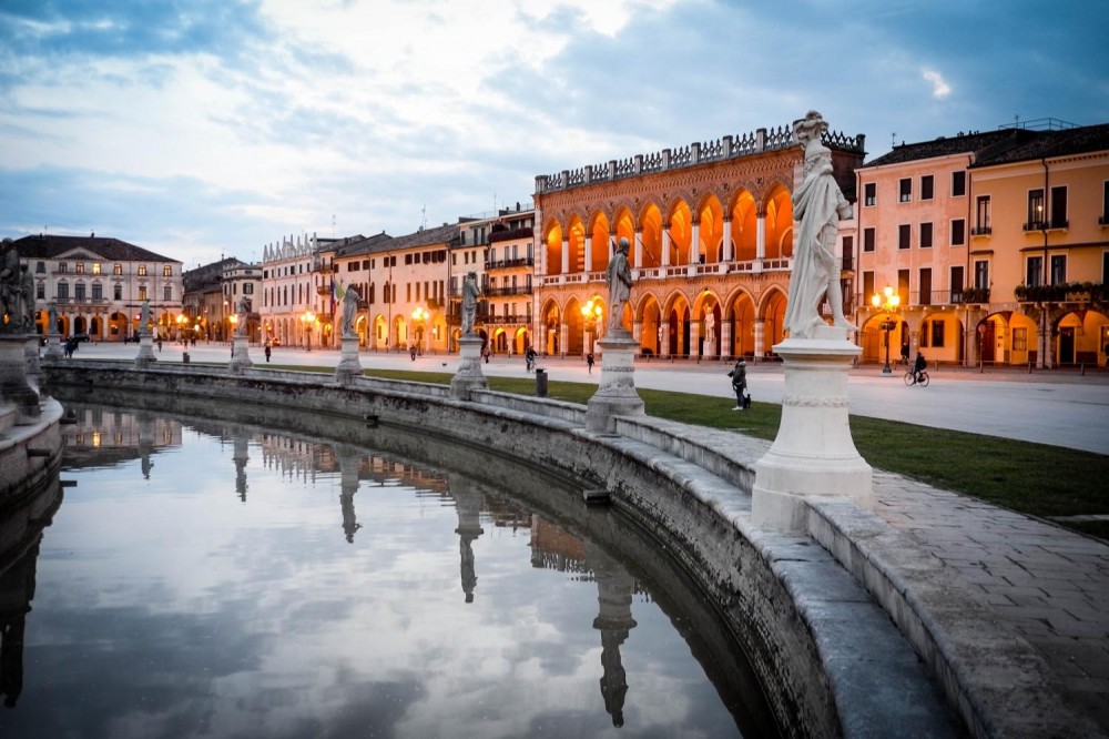 Day Trip By Train From Venice To Padua. Private tour