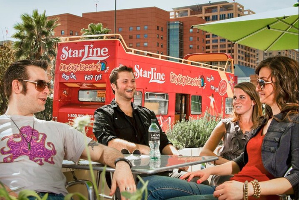 Los Angeles: Hop-On Hop-Off 2-Day Bus Tour with Audio Guide