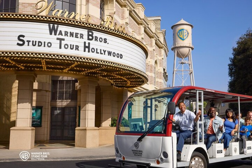 2 Tour Package: Warner Bros. Studio Tour with Celebrity Homes Tour