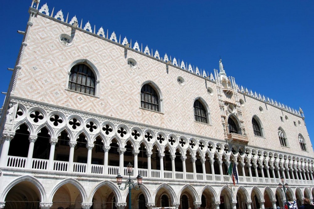 Doge's Palace & Gondola Ride