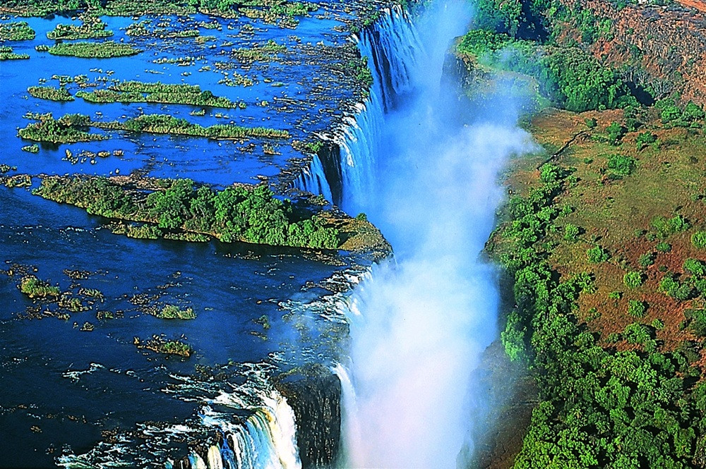 5 Days Victoria Falls and Hwange National Park Safari