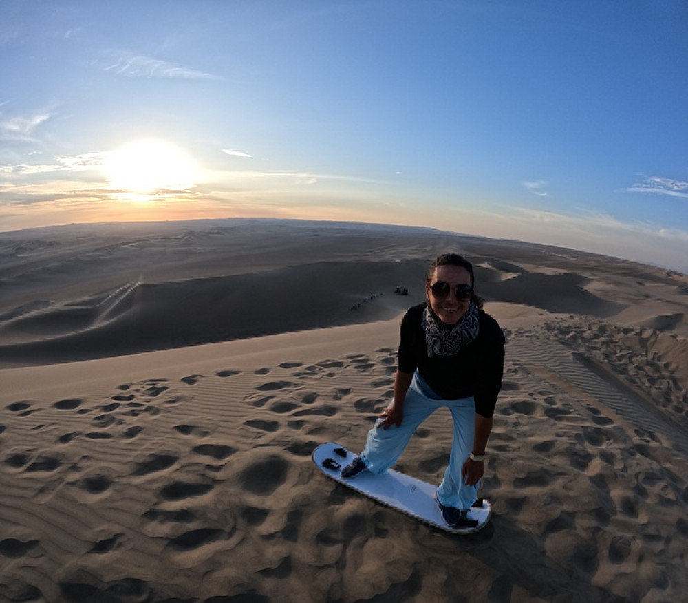 Buggies & Sandboarding in Huacachina with Sunset