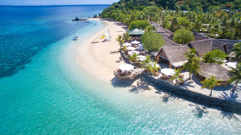 Castaway Island Fiji Luxury Catamaran Day Trip with Lunch