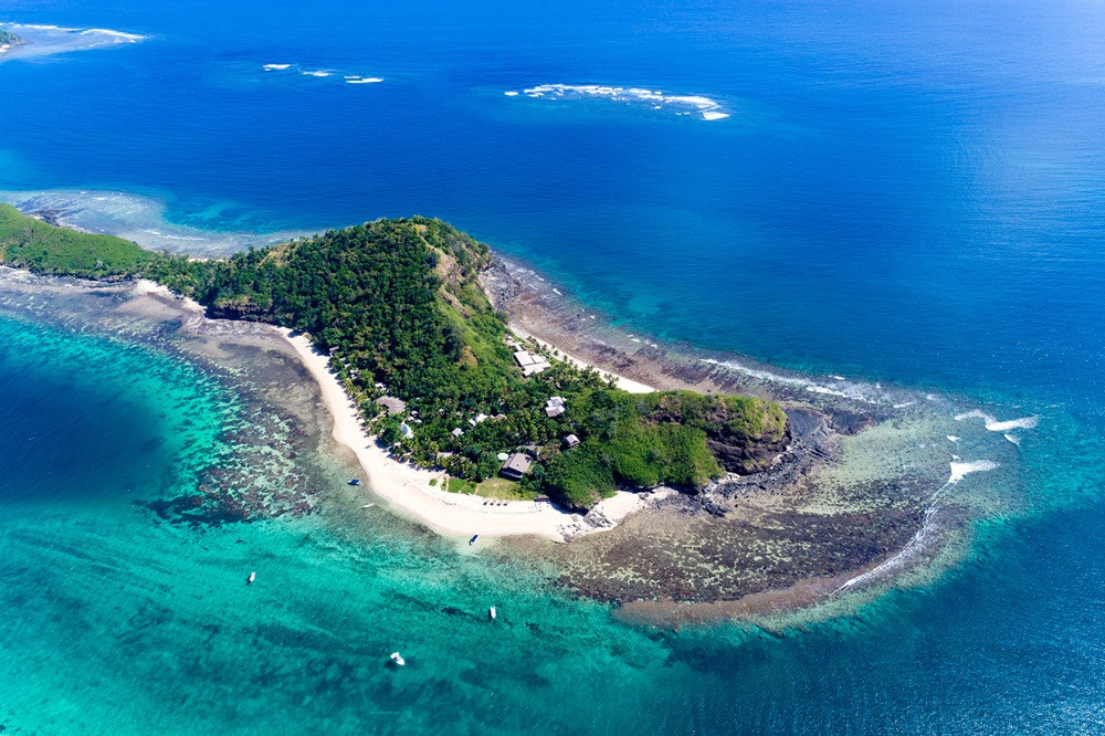 Full-Day Mantaray Island Resort Cruise with Snorkeling & Lunch