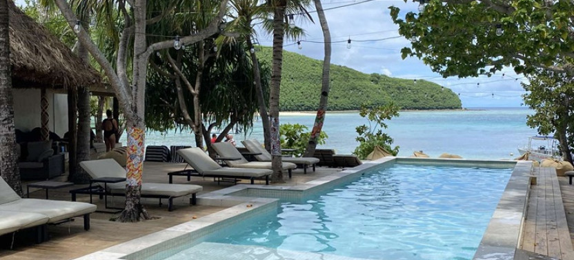 Full-Day Mantaray Island Resort Cruise with Snorkeling & Lunch