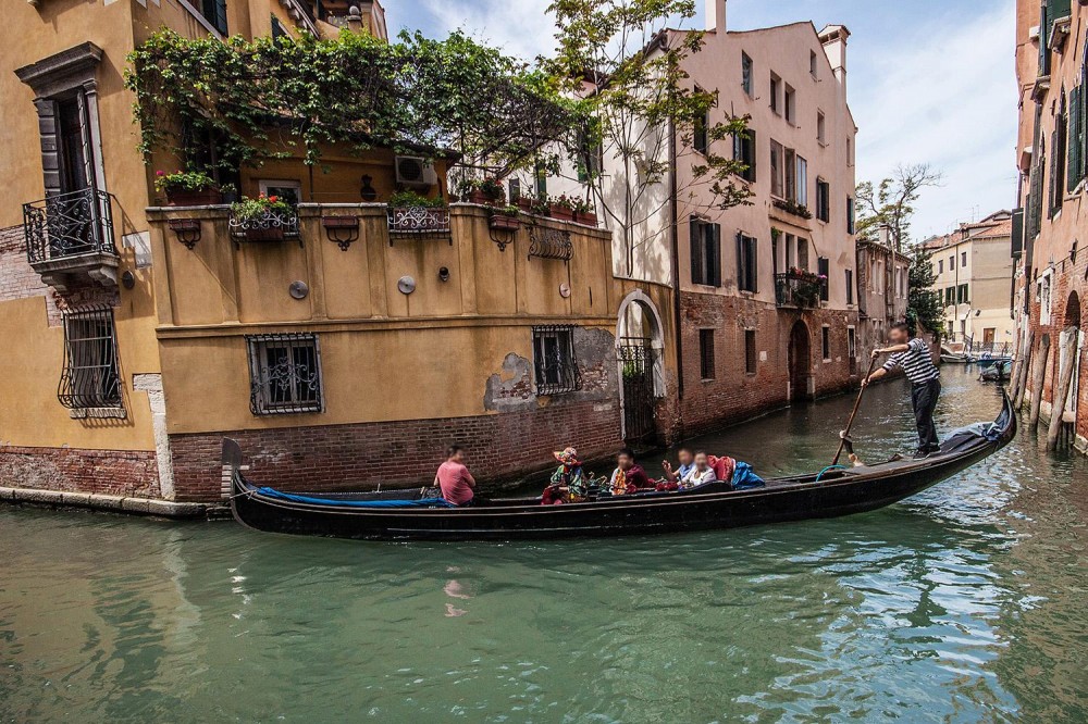 Walking Tour & Gondola Ride