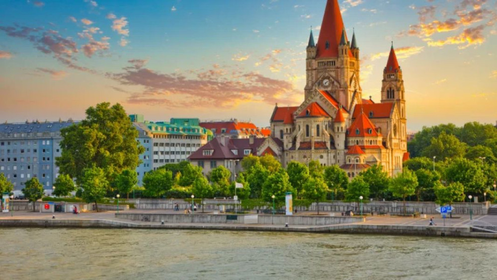 Highlights & Hidden Gems of Vienna
