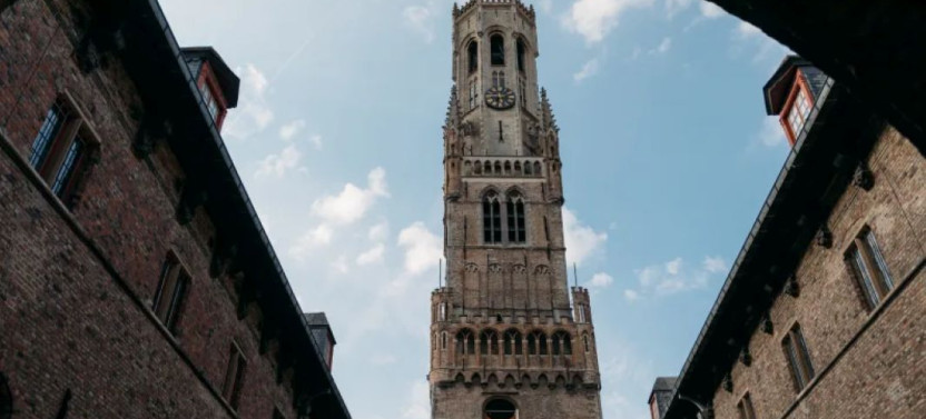 Withlocals Your Way! - Bruges City Tour