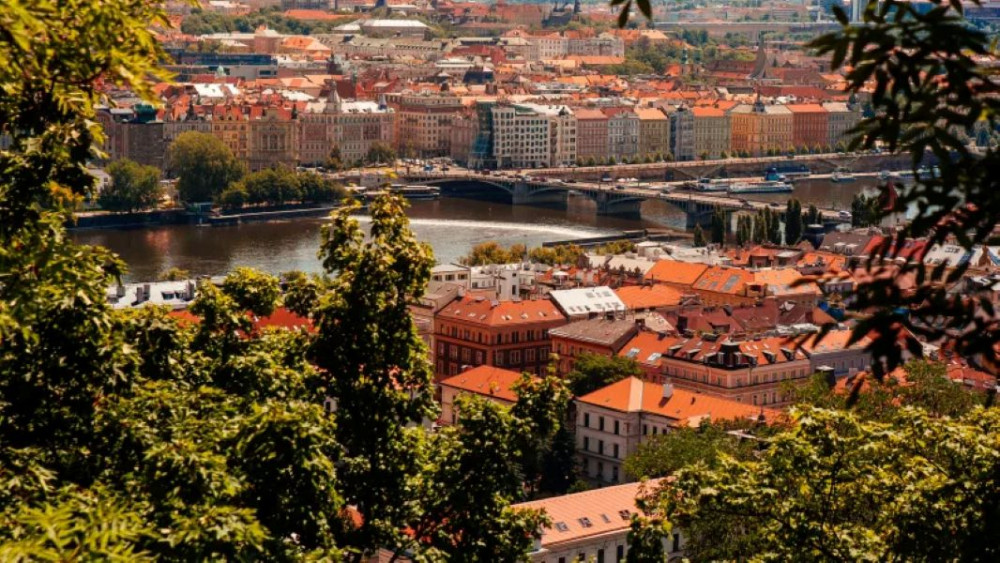 Full Coverage Prague City Tour