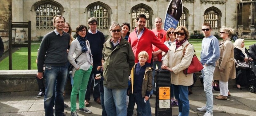 Private Alumni-led Cambridge Walking Tour & Punting w/opt King's Chapel