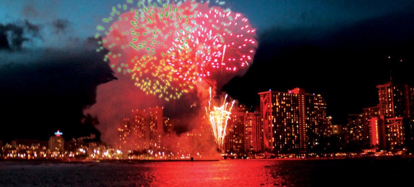 Waikiki Fireworks Catamaran Cruise with Shuttle