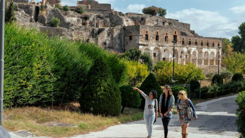 Explore Pompeii with a Local Guide