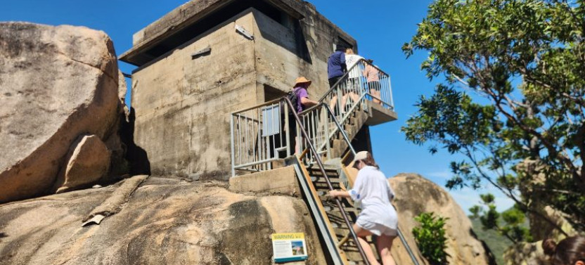 Magnetic Island Boat and Snorkel Adventure with Guided Hike