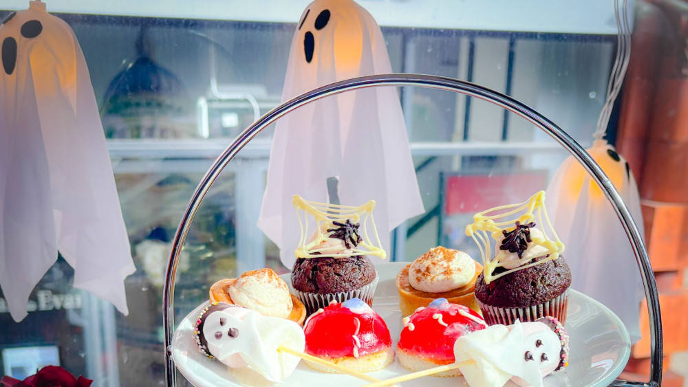 Halloween Afternoon Tea Tour with PG Tips (Lower Deck)
