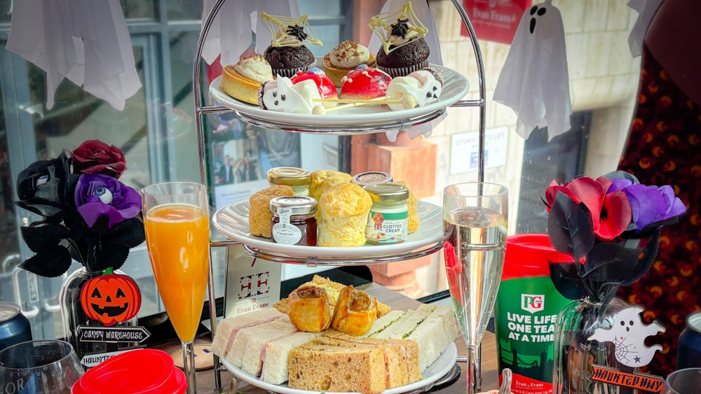Halloween Afternoon Tea Tour with PG Tips (Upper Deck)