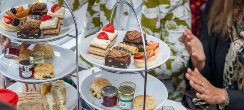 Afternoon Tea Sightseeing Tour with PG Tips & London Eye option