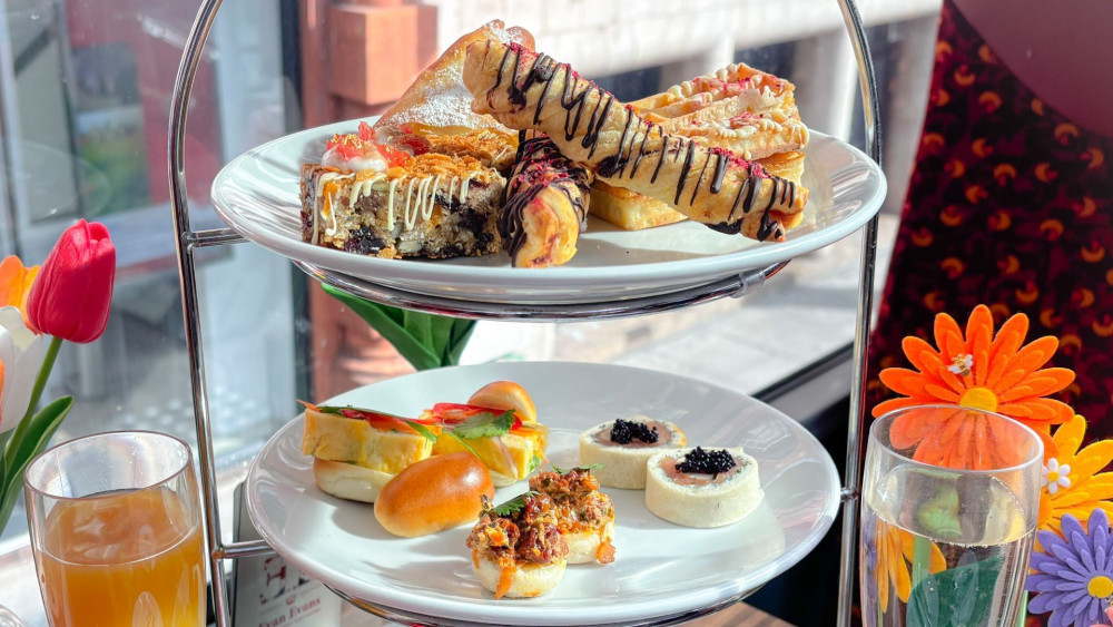Brunch & Bubbles London Sightseeing Tour with Prosecco (Upper Deck)