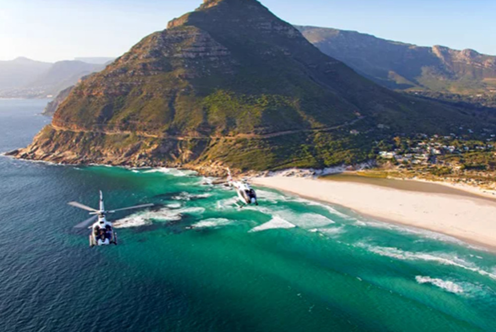 Helicopter Flight Over Cape Town Coastline to the Twelve Apostles