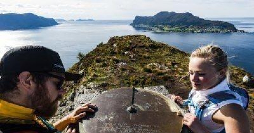 Small Group Seakayak & Hike - Alesund