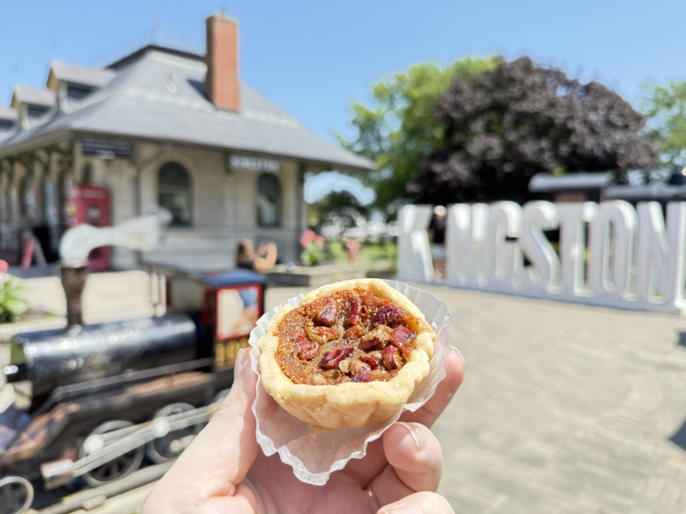 Kingston: Downtown Small-Group Food Tour, 6 Tastings with Local Guide