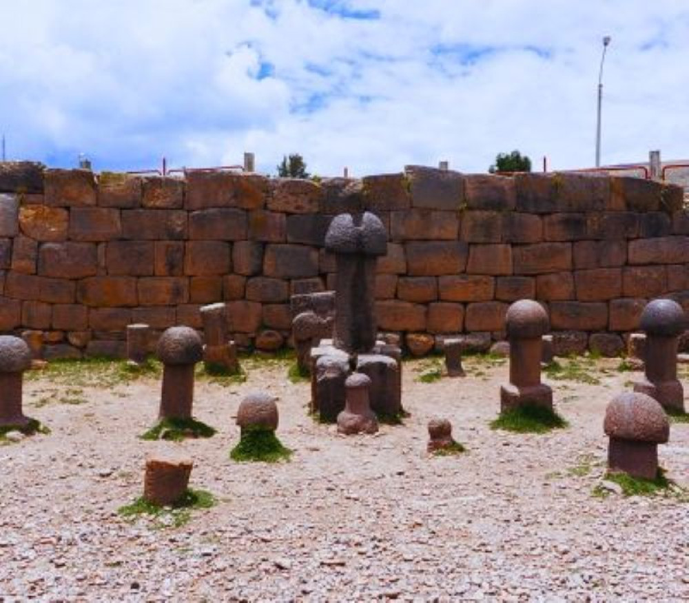 5-Day Lake Titicaca Islands and Cultural Heritage Tour from Puno