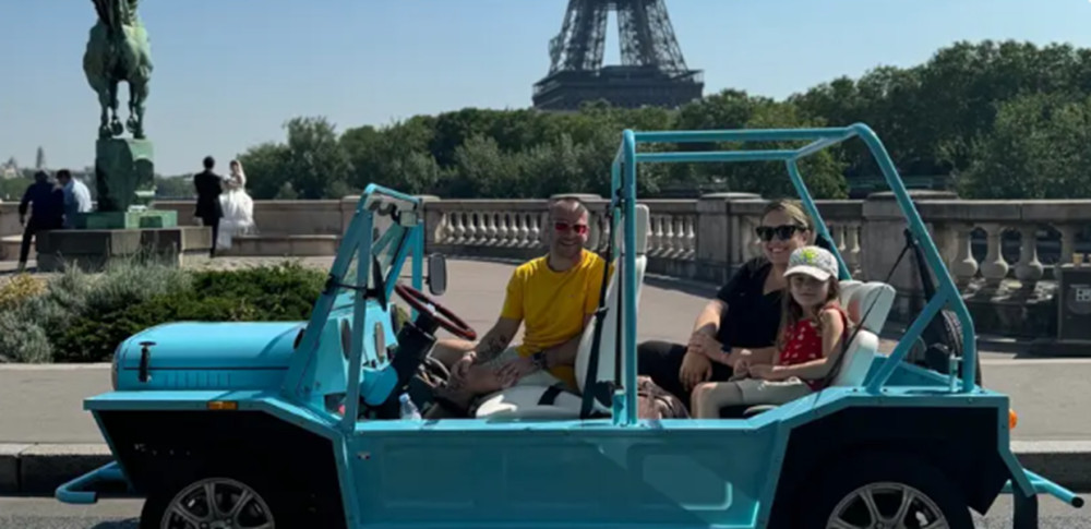 Original Family-Friendly Golf Cart or Tuk Tuk Tour of Paris