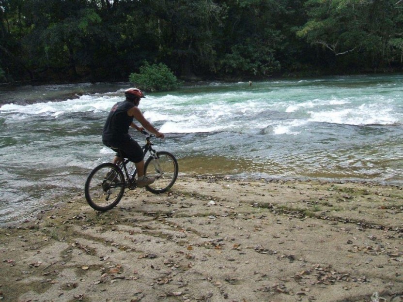 Mountain Biking Succotz