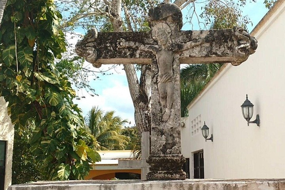 Skip the Line Admission Ticket to El Cedral Town and Mayan Temple