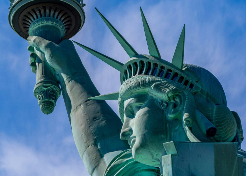 Small Group NYC Morning Highlights Tour with Statue of Liberty Cruise