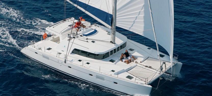 Private Luxury Kealakekua Sail and Snorkel Catamaran Charter