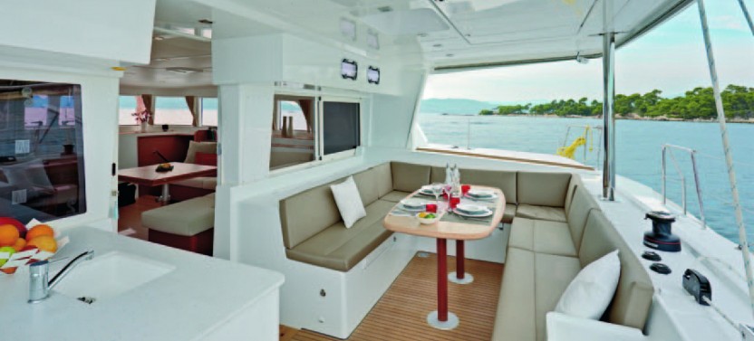 Private Luxury Kealakekua Sail and Snorkel Catamaran Charter