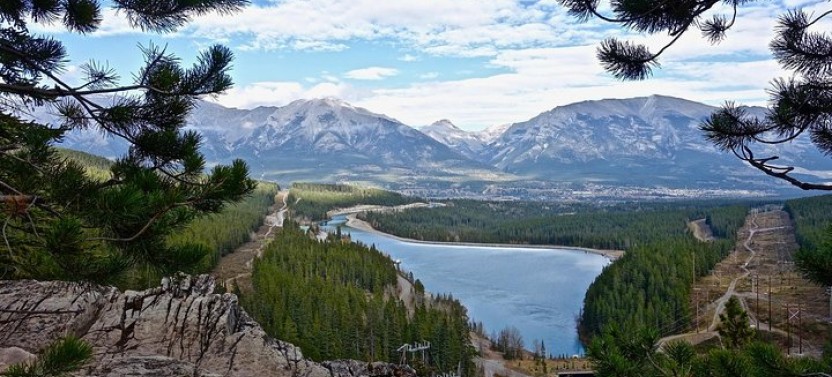 Calgary Airport YYC to Canmore | Kananaskis — Private Shuttle