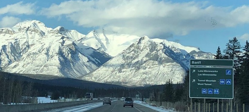 Experience Banff National Park, Moraine Lake & Lake Louise Private Tour