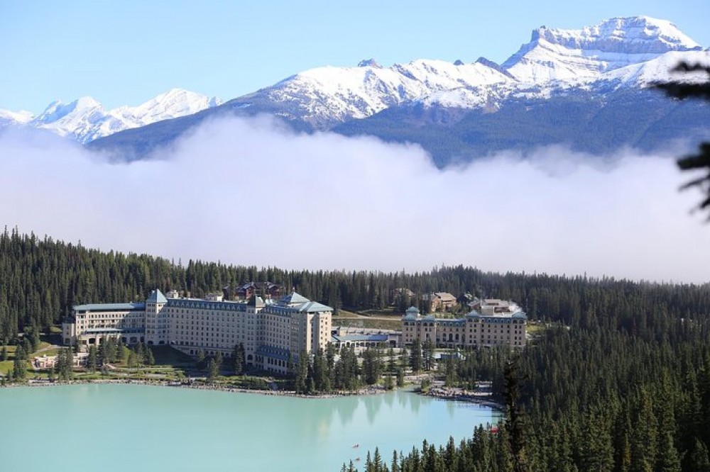 Banff, AB To Lake Louise in Van or SUV — Private Transfer