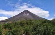 Arenal Volcano Hike + Ecotermales Hot Springs