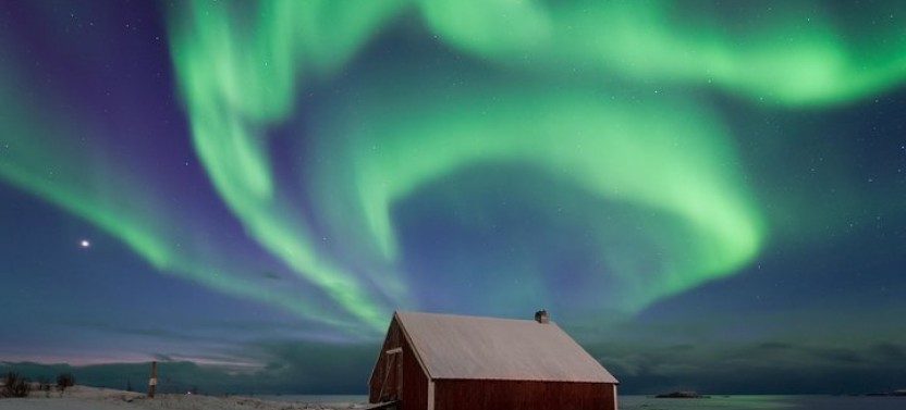 Northern Lights Hunt with Snacks on Campfire from Rovaniemi