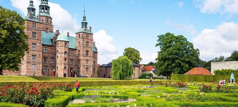 Private Copenhagen City Tour by Car with Rosenborg Castle