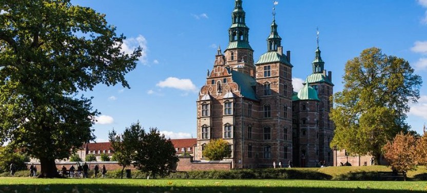 Private Copenhagen City Tour by Car with Rosenborg Castle