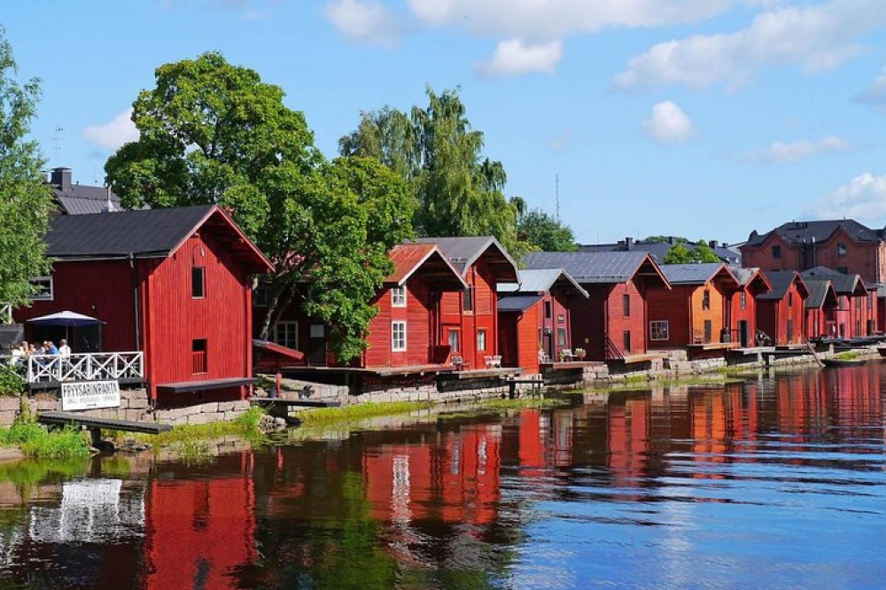 Private Half-day Trip to Medieval Porvoo from Helsinki