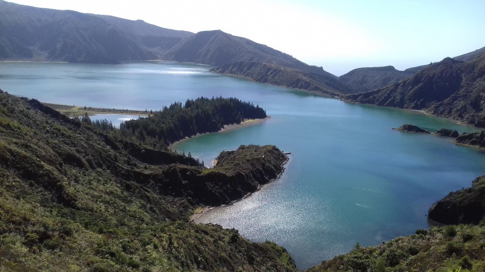 Half Day Tour of Lagoa do Fogo and hot springs. (middle of the island)