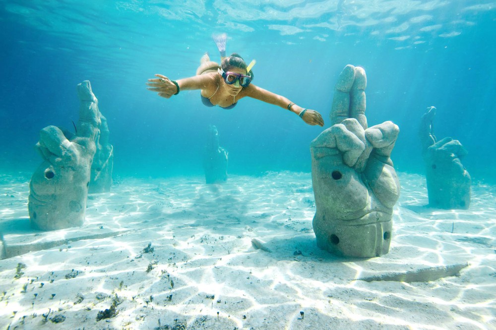 Catamaran Tour: Isla Mujeres Pleasure - Cancun | Project Expedition