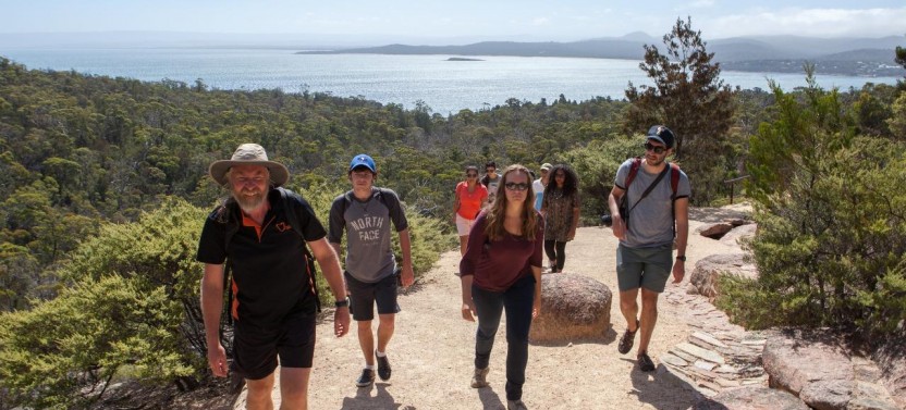Wineglass Bay & Freycinet Day Tour from Hobart