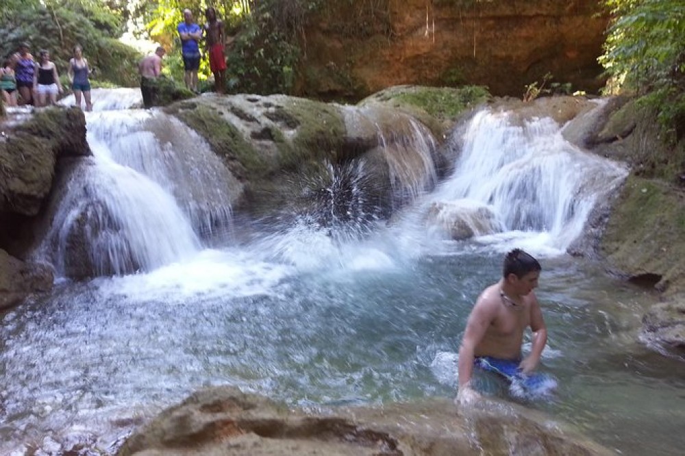 Ocho Rios Excursion: Blue Hole Tour