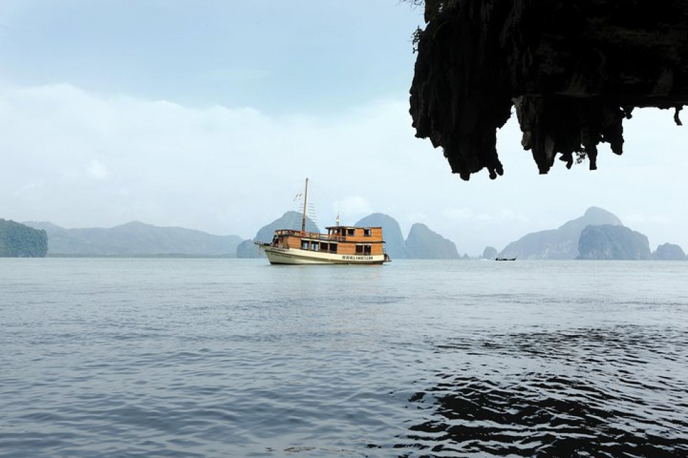 Chandon Co Ltd - (La Moet Phuket)