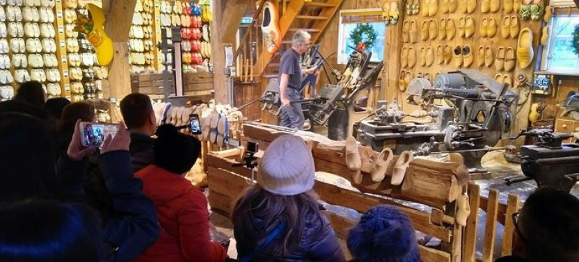 Private Countryside tour to Zaanse Schans, Volendam And Marken