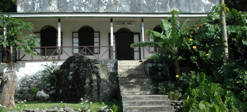 Avarua Historical Small Group Walking Tour