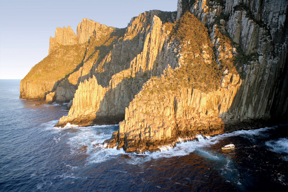 Tasman Island Cruise & Port Arthur Historic Site from Hobart