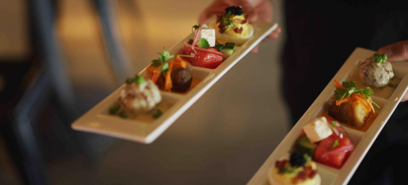 5:30pm Self-Guided Finger Licking Foodie Tour - Downtown