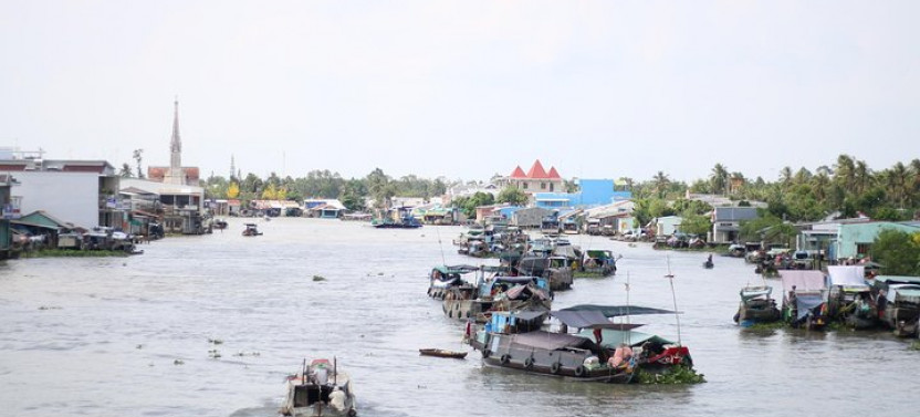 1-Day Less Touristy Mekong Delta (Cai Be-Vinh Long) Deluxe trip