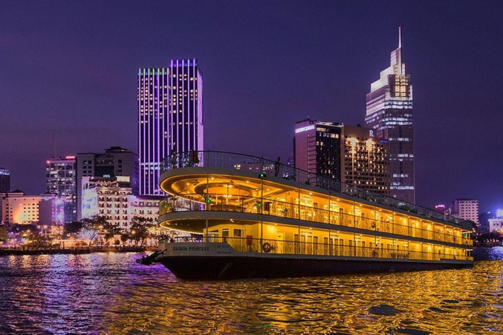 Water Puppet Show & Dinner On Cruise